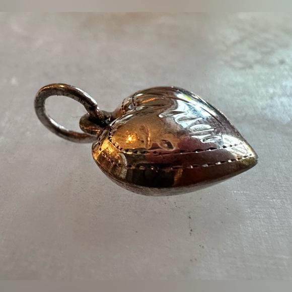 Sterling Silver Puffy Heart Pendant/Charm - Picture 3 of 5